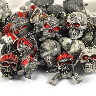 LLAVEROS DE CALAVERA (24 uds.)